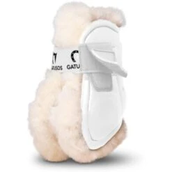 Gatusos Kogelbeschermers Deluxe Bont Wit Cob/Full -Waldhausen || Kentucky Horsewear || Norton Verkoop gatusos menudillodeluxeborreguilloblanco promax 600x600.b655de