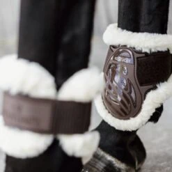 Kentucky Horsewear Kentucky Strijklappen Young Horse Vegan Sheepskin Bruin