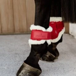 Kentucky Horsewear Kentucky Kogelbeschermer Young Horse Velvet Vegan Bont Rood