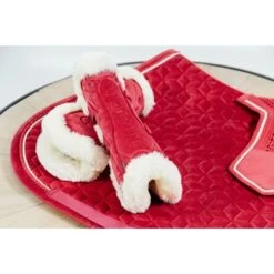Kentucky Horsewear Kentucky Kogelbeschermer Young Horse Velvet Vegan Bont Rood -Waldhausen || Kentucky Horsewear || Norton Verkoop kentucky 179a4631.6f65bb
